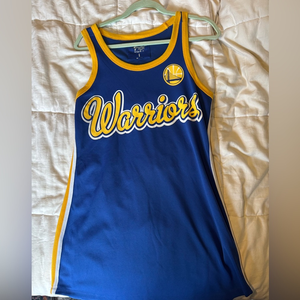 Golden State Warrior Blue and Yellow 4her by Carl Banks Shirt size large